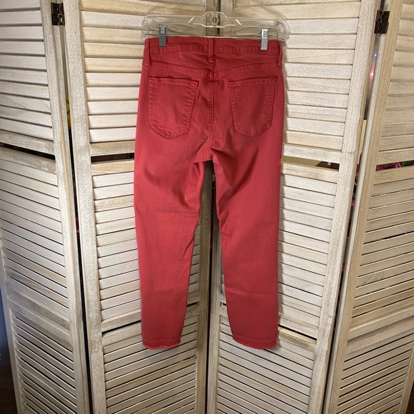 JUST BLACK Slim Straight Capri Jean - 4 - Picture 5 of 14